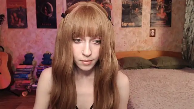 Friendly Ellie online show from 12/04/25, 01:21