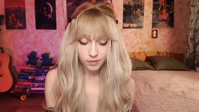 Friendly Ellie online show from 03/05/25, 12:16