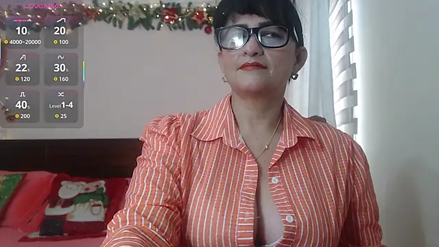 ISABEEL SOFIA01 online show from 10/16/25, 01:52