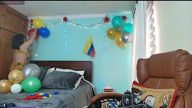 Snapshot of ISABEEL_SOFIA01 chatting on 06/12/26, 08:17 ISABEEL SOFIA01 online show from 06/12/26, 08:17