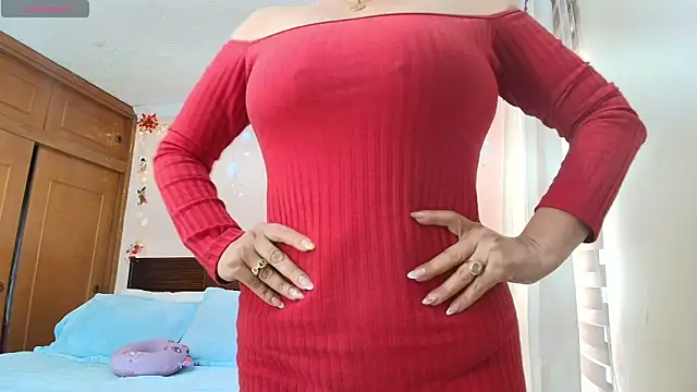 ISABEEL SOFIA01 online show from 05/31/26, 06:20