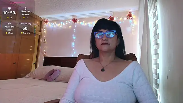 ISABEEL SOFIA01 online show from 03/25/26, 12:26