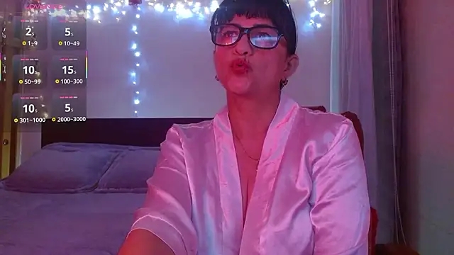 Snapshot of ISABEEL_SOFIA01 chatting on 02/08/26, 09:29 ISABEEL SOFIA01 online show from 02/08/26, 09:29