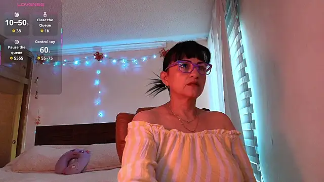 Snapshot of ISABEEL_SOFIA01 chatting on 02/27/26, 02:39 ISABEEL SOFIA01 online show from 02/27/26, 02:39