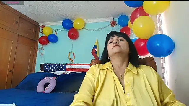 Snapshot of ISABEEL_SOFIA01 chatting on 06/18/26, 04:56 ISABEEL SOFIA01 online show from 06/18/26, 04:56