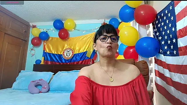 Snapshot of ISABEEL_SOFIA01 chatting on 06/26/26, 01:28 ISABEEL SOFIA01 online show from 06/26/26, 01:28