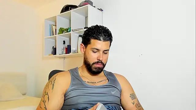 Justyn Torres online show from 02/12/26, 03:01