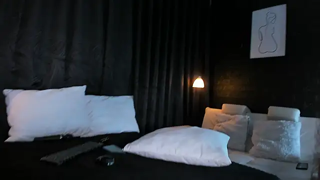 CelinayHanck online show from 09/19/25, 01:04