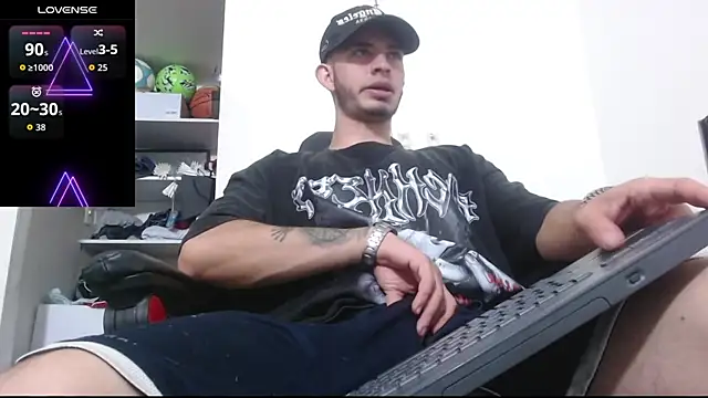 Snapshot of freestyle_blake1 chatting on 09/30/25, 05:19 freestyle blake1 online show from 09/30/25, 05:19