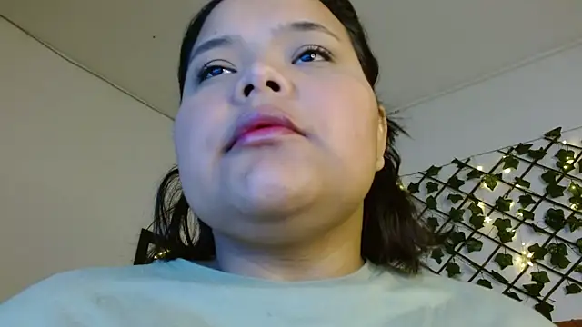 Snapshot of sexychubby___ chatting on 03/14/25, 12:32 sexychubby    online show from 03/14/25, 12:32