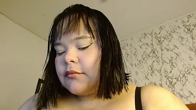Snapshot of sexychubby___ chatting on 09/26/25, 02:46 sexychubby    online show from 09/26/25, 02:46
