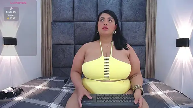 AmandaRousel online show from 10/29/25, 03:00