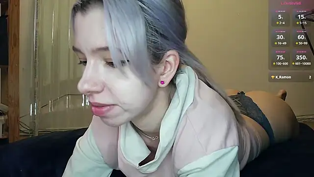 Snapshot of cruellagoth666 chatting on 06/09/26, 12:06 cruellagoth666 online show from 06/09/26, 12:06