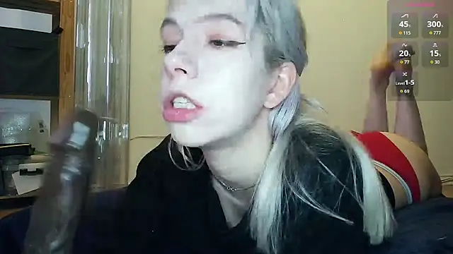 Snapshot of cruellagoth666 chatting on 05/14/26, 02:03 cruellagoth666 online show from 05/14/26, 02:03