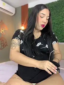 Snapshot of Amandanauty chatting on 01/12/25, 03:07 Amandanauty online show from 01/12/25, 03:07