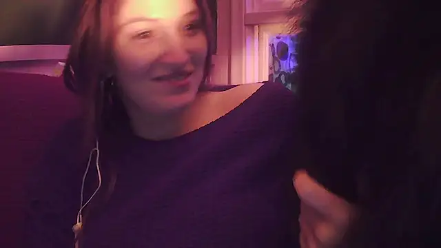 Snapshot of Angelk43 chatting on 12/15/25, 06:19 Angelk43 online show from 12/15/25, 06:19