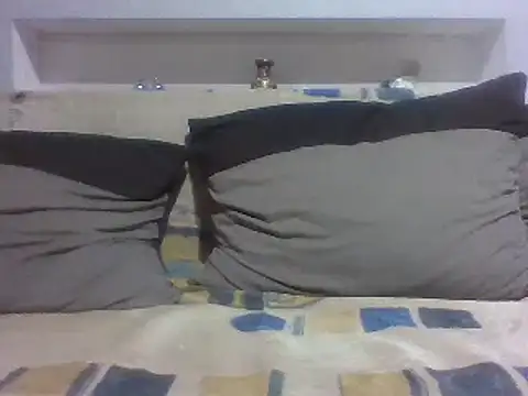 Snapshot of aroj95 chatting on 09/12/25, 11:15 aroj95 online show from 09/12/25, 11:15