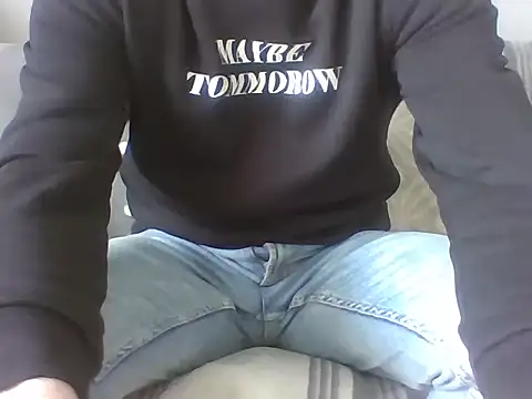 aroj95 online show from 02/19/26, 08:44