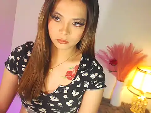 Snapshot of MajesticKitana chatting on 12/05/25, 06:01 MajesticKitana online show from 12/05/25, 06:01