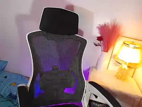 Snapshot of MajesticKitana chatting on 02/05/26, 03:13 MajesticKitana online show from 02/05/26, 03:13