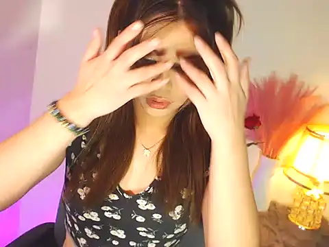 Snapshot of MajesticKitana chatting on 11/15/25, 05:33 MajesticKitana online show from 11/15/25, 05:33