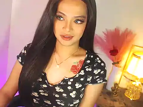 Snapshot of MajesticKitana chatting on 10/23/25, 04:11 MajesticKitana online show from 10/23/25, 04:11