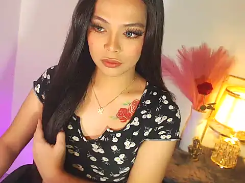 Snapshot of MajesticKitana chatting on 10/22/25, 04:01 MajesticKitana online show from 10/22/25, 04:01