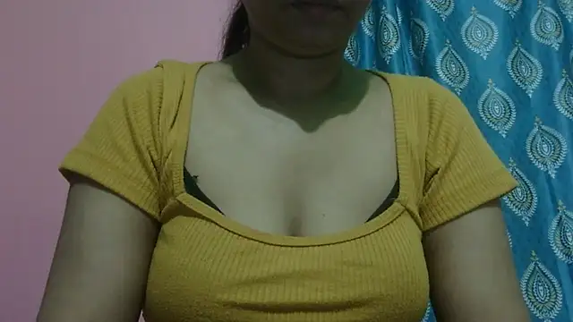 Snapshot of AVNI09- chatting on 07/05/26, 11:39 AVNI09- online show from 07/05/26, 11:39