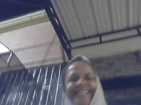 Snapshot of BayleyBanks chatting on 09/16/25, 03:29 BayleyBanks online show from 09/16/25, 03:29