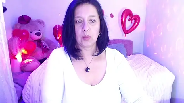 Snapshot of camilalatti chatting on 02/11/26, 12:54 camilalatti online show from 02/11/26, 12:54