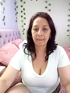 camilalatti online show from 12/22/24, 02:39