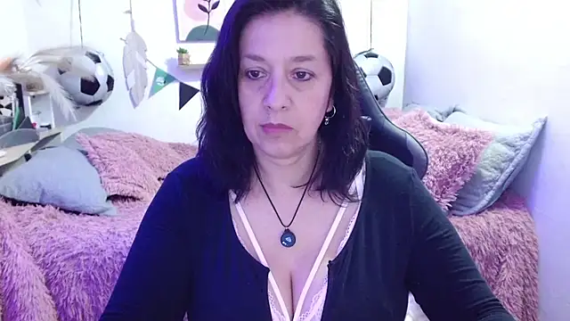 Snapshot of camilalatti chatting on 06/21/26, 08:58 camilalatti online show from 06/21/26, 08:58