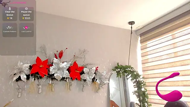 Snapshot of EmmaFerrary chatting on 11/26/25, 04:07 EmmaFerrary online show from 11/26/25, 04:07