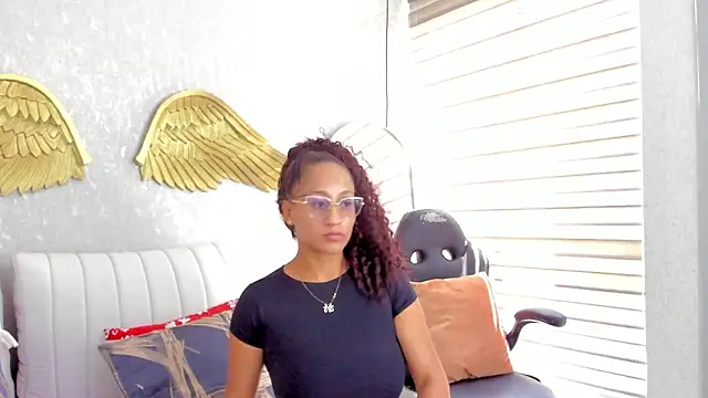 EmmaFerrary online show from 03/13/26, 06:13