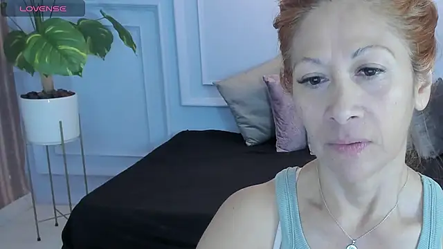 cintiagreyx online show from 03/12/26, 11:25