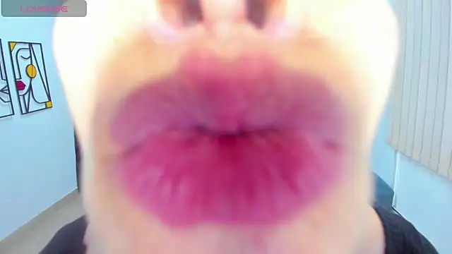 Snapshot of cintiagreyx chatting on 09/25/25, 11:38 cintiagreyx online show from 09/25/25, 11:38