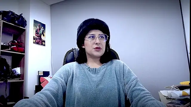 Snapshot of Scarlett_Sen chatting on 04/15/26, 02:32 Scarlett Sen online show from 04/15/26, 02:32