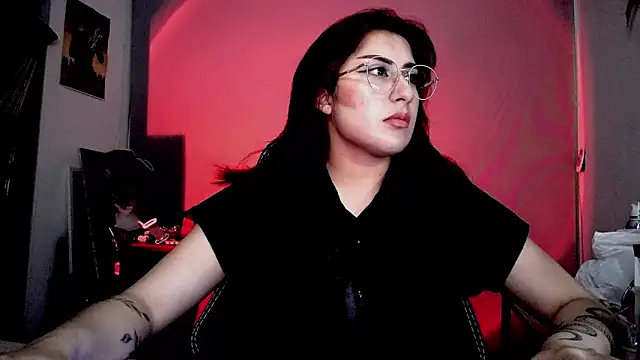 Snapshot of Scarlett_Sen chatting on 11/25/25, 02:17 Scarlett Sen online show from 11/25/25, 02:17