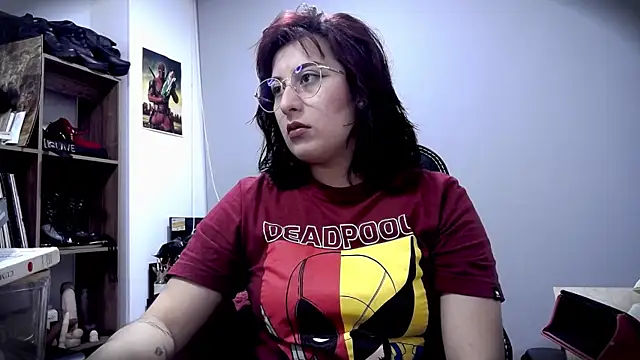 Snapshot of Scarlett_Sen chatting on 05/18/26, 02:33 Scarlett Sen online show from 05/18/26, 02:33