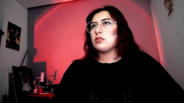 Snapshot of Scarlett_Sen chatting on 11/12/25, 12:53 Scarlett Sen online show from 11/12/25, 12:53