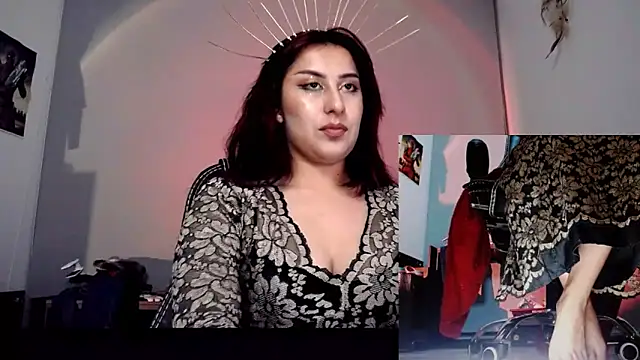 Snapshot of Scarlett_Sen chatting on 10/31/25, 02:35 Scarlett Sen online show from 10/31/25, 02:35