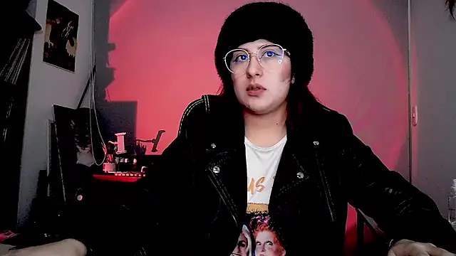 Snapshot of Scarlett_Sen chatting on 11/21/25, 01:10 Scarlett Sen online show from 11/21/25, 01:10