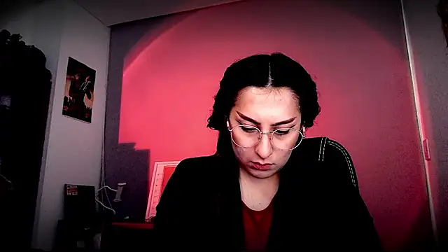 Snapshot of Scarlett_Sen chatting on 12/18/25, 03:16 Scarlett Sen online show from 12/18/25, 03:16