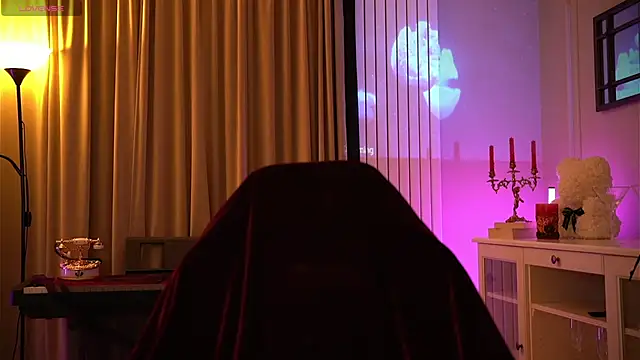 Your Nicolett online show from 07/09/26, 11:37