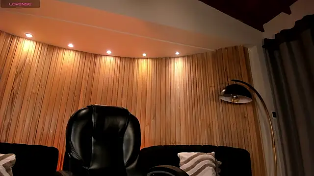 NickyLawson online show from 04/06/26, 05:19