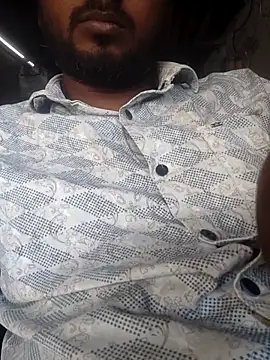 Snapshot of khilkhiladi chatting on 02/18/26, 10:12 khilkhiladi online show from 02/18/26, 10:12