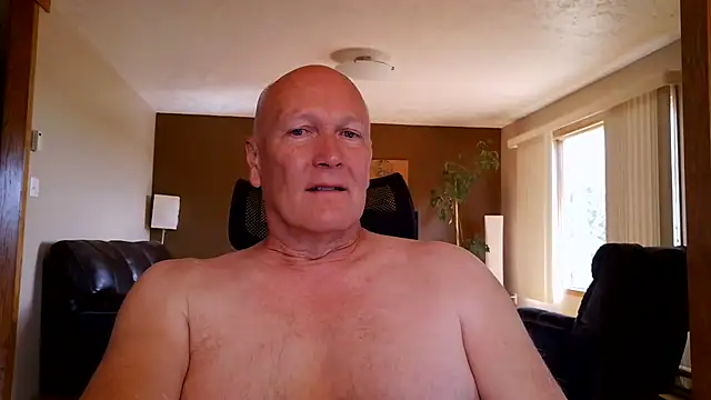 Snapshot of BasicAnt chatting on 07/11/26, 03:45 BasicAnt online show from 07/11/26, 03:45