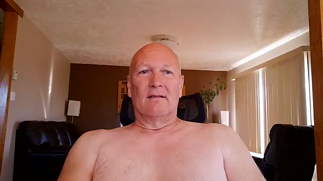 Snapshot of BasicAnt chatting on 07/14/26, 02:23 BasicAnt online show from 07/14/26, 02:23