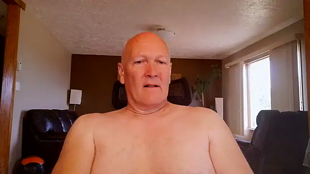 Snapshot of BasicAnt chatting on 06/16/26, 02:28 BasicAnt online show from 06/16/26, 02:28