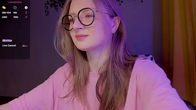 mollytuck online show from 04/15/26, 03:27